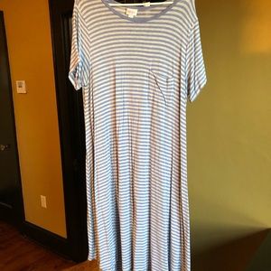 XL blue and gray striped LuLaRoe carly dress